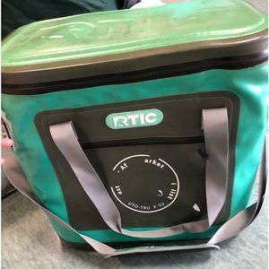 RTIC soft cooler